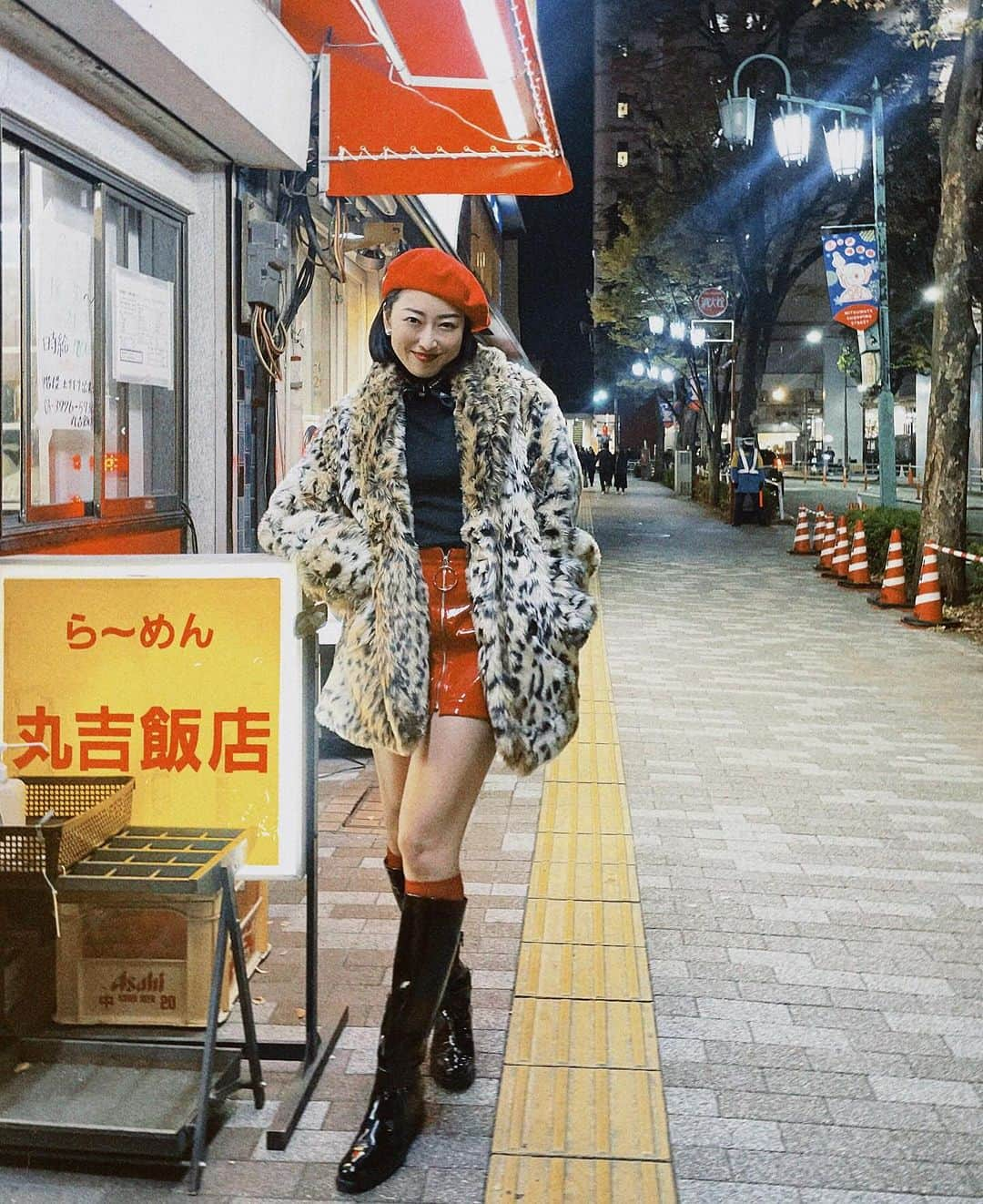 中里亜美のインスタグラム：「イルミネーションより町中華だっちゅーの❤️‍🔥  #元気デルデルデルカップ #丸吉飯店 #大井町 #町中華」