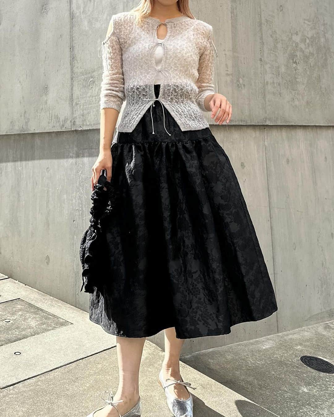 HONEY MI HONEY OFFICIALさんのインスタグラム写真 - (HONEY MI HONEY OFFICIALInstagram)「【re item in】  sheer mohair ribbon tops gray.pink.bluegray  人気アイテムが再入荷しました  @honeymihoney_official  #HONEYMIHONEY」12月4日 15時09分 - honeymihoney_official