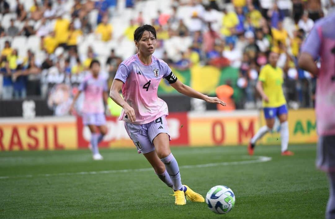 熊谷紗希のインスタグラム：「ブラジルでの2戦、応援ありがとうございました🇧🇷🙏🏻 結果にこだわる。勝ち切る力。 最終予選に向けてまた自チームに戻って出来ることを続けていきたいと思います🔥💪🏻 全てはパリのために🇫🇷 2023年もなでしこジャパンのたくさんの応援ありがとうございました🙏🏻 引き続き応援よろしくお願いいたします📣❤️🙏🏻 ©︎JFA  #なでしこジャパン #感謝 #すべてはパリのために」