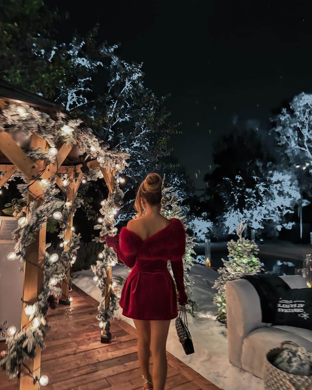 フランキーのインスタグラム：「Christmas at @kathyhilton’s 🎅🏽🎁✨」