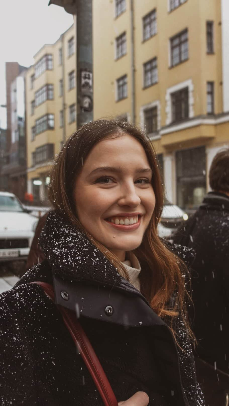 クリスティーナ・カレイラのインスタグラム：「Christmas season✨❄️🎄 • • • #winter #helsinki #finland #travel #worldiceskatingday #figureskating #friends #outdoors #icedance」