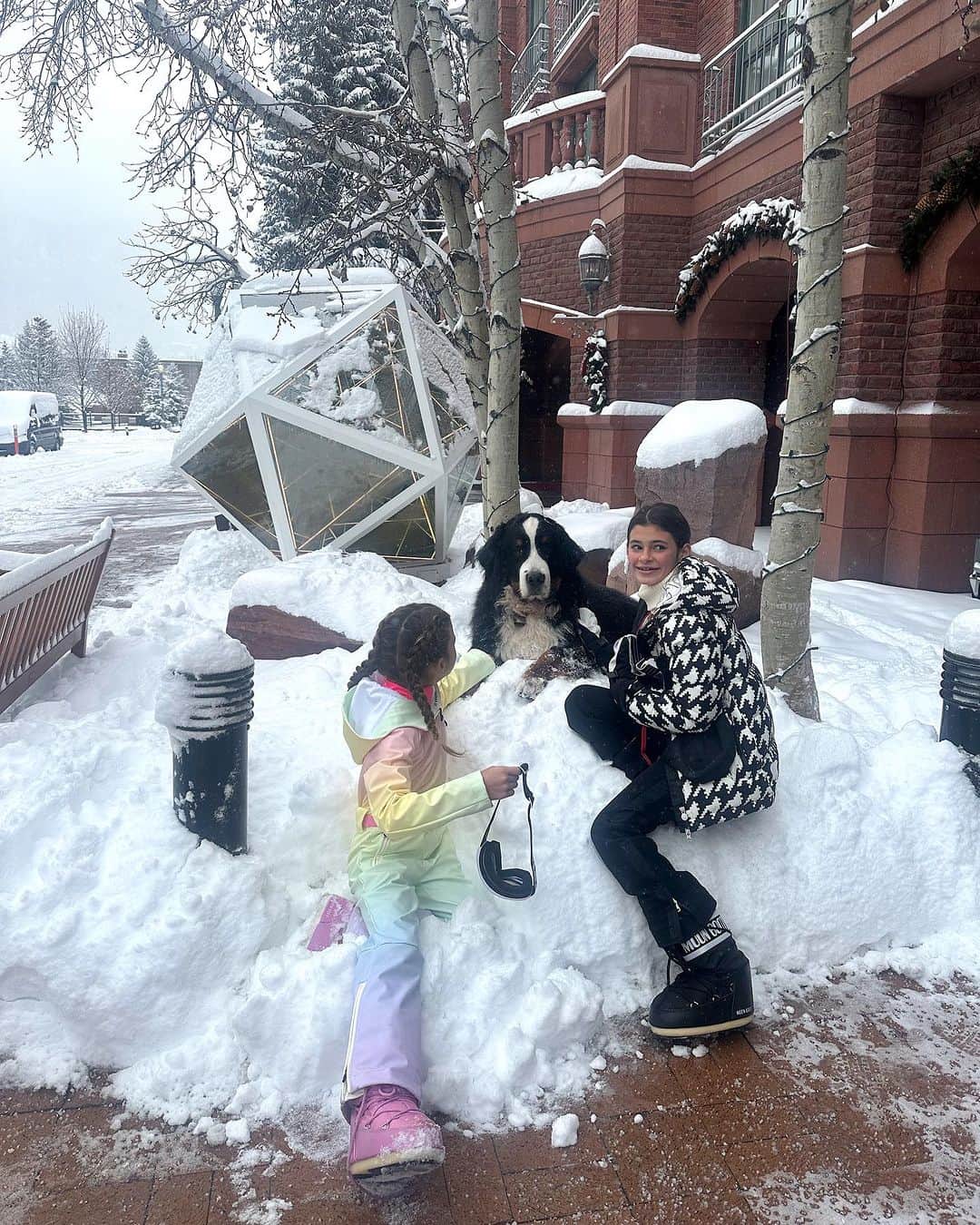 アマンダ・スタントンさんのインスタグラム写真 - (アマンダ・スタントンInstagram)「the babymoon made it out of the group chat? ☃️」12月4日 7時37分 - amanda_stantonn