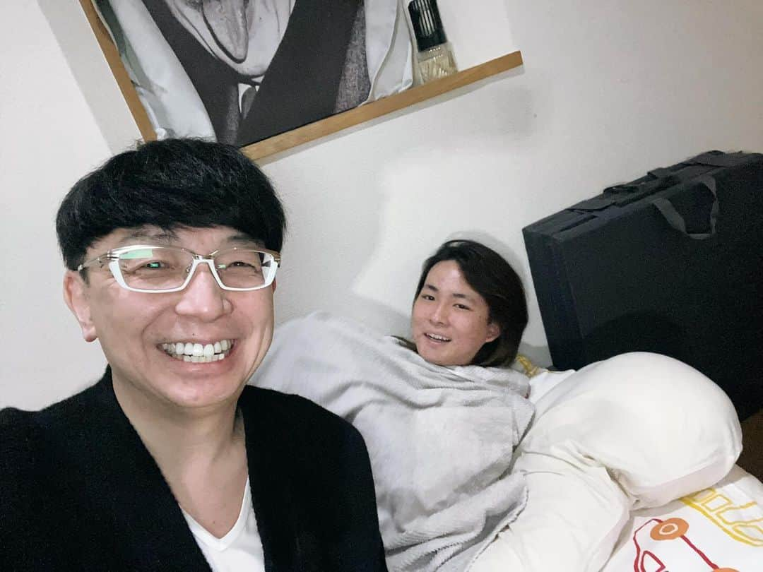 木下博勝さんのインスタグラム写真 - (木下博勝Instagram)「おはヨネスケ 昨夜はJJが長野に戻りました。いつもながら、寂しくなります。ジャガーさんは、知り合いと熱海に行って居ませんでしたので、1人で食事と掃除をして勉強でした。（笑） JJが留学したらと考えると、更に寂しい気持ちに。（涙） そんな自分へのご褒美に？メルカリでレタードカーディガンを買いました。沢山持っていますが、好きなのでついつい買ってしまいます。クローゼットを整理しなきゃ。 インフルエンザは勢い変わらずです。 コロナも微増の印象です。乾燥してきてますので、どうぞご自愛下さい。  麻布十番ジャガークリニック、さいたま新都心ジャガークリニックで一緒に、地域の為、国の為、自分の為に、働いて頂ける、看護師、医療事務の方を急募です。 当院の理念に賛同して頂けるドクターも募集中です。 宜しくお願い申し上げます。  クリニックのHPをご覧頂くか、saitamajaguar@gmail.com までご連絡お願い申し上げます。  #JJ  #大維志 #さいたま新都心ジャガークリニック #さいたま新都心　#北与野　 #さいたまスーパーアリーナ #さいたま市　#中央区　#与野　#さいたま県 #小児科　#内科　#外科 #ジャガーファミリー #ジャガー横田 #東麻布 #麻布十番 #麻布十番ジャガークリニック #港区 #木下博勝 #開業と言えば南山堂」12月4日 7時54分 - hirokatsu_kinoshita