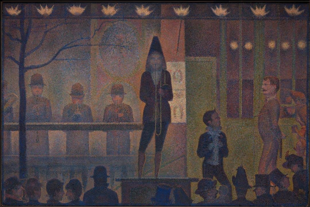メトロポリタン美術館さんのインスタグラム写真 - (メトロポリタン美術館Instagram)「As part of our #MetAccess program, every month we invite Disabled and Deaf artists to respond to works in The Met collection that spark curiosity or inspiration. ⁣⁣ ⁣⁣ Today, artist John Bramblitt reflects on Georges Seurat's "Circus Sideshow (Parade de cirque)":⁣ ⁣ ⁣ "Up close to this painting you see nothing but chaotic brush strokes; I love this because often in life we feel cast into chaos as well. Seurat makes incredible use of broken color, a technique that allows the artist to draw attention to and accentuate one thing or diminish its impact by changing nothing but your perspective. ⁣ ⁣ In life it is so easy to focus on any one event and let that drag you down, but with broken color no single event or color ever dominates. As you pull away from the painting, you can see that the chaos is made to work together and a bigger picture begins to form."⁣ ⁣ 🎨 Georges Seurat (French, 1859–1891). Circus Sideshow (Parade de cirque), 1887–88. Oil on canvas.」12月4日 7時58分 - metmuseum