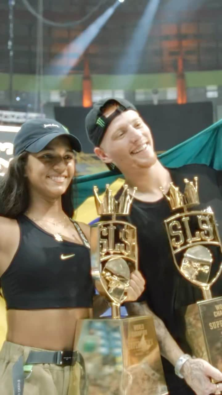 モンスターエナジーのインスタグラム：「YOUR 2023 SLS SUPER CROWN WORLD CHAMPIONS 👸🤴@RayssaLealSk8 @Giovanni_Vianna  Brazil’s Rayssa Leal & Giovanni Vianna showed out for the home crowd in São Paulo as Rayssa took home her second consecutive SLS championship with Giovanni posting up three 9+ scores to claim the Super Crown title 👏  #MonsterEnergy #Skate #SLS #StreetLeagueSkateboarding」