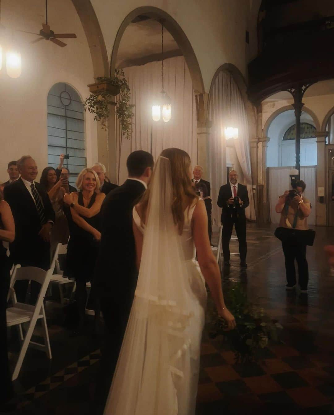 エリザベス・ギリースさんのインスタグラム写真 - (エリザベス・ギリースInstagram)「Unforgettable weekend in New Orleans celebrating the most thoughtful and fun-loving couple I know. Love you so much, my beautiful Chelsea! Congratulations to you and Chris 🤍」12月4日 8時16分 - lizgillz