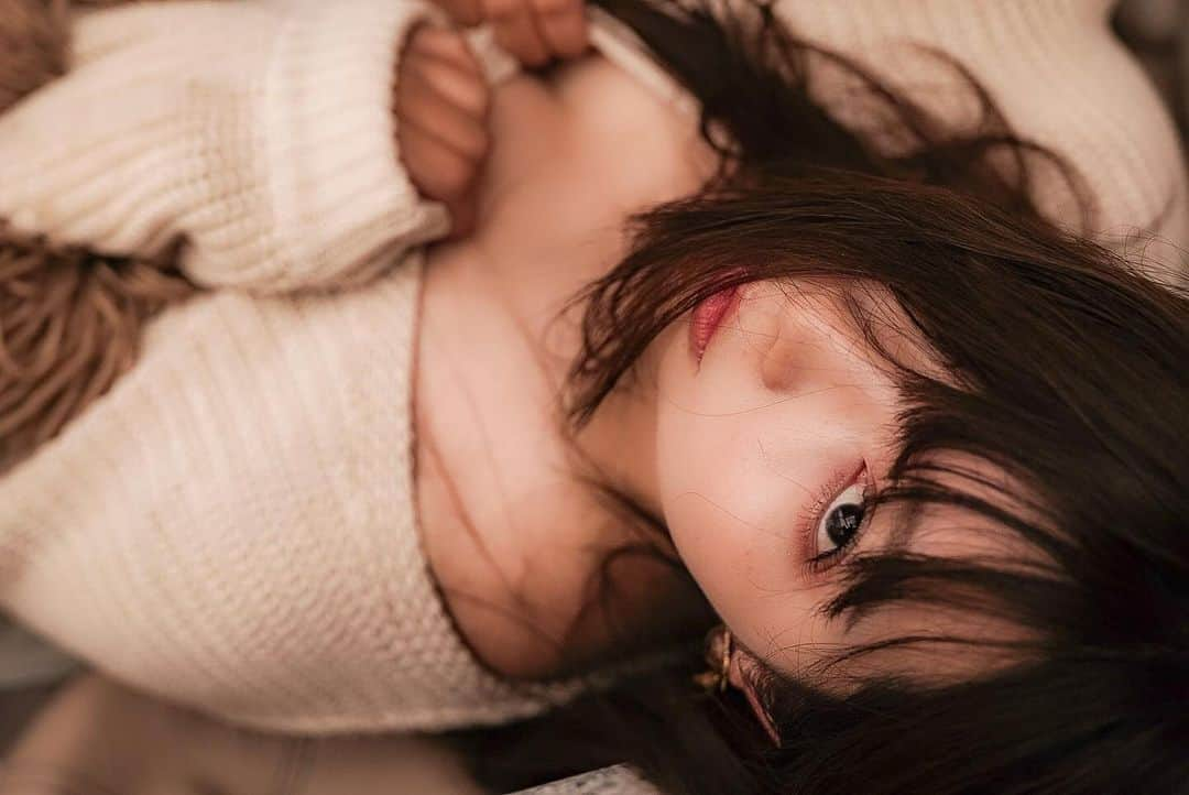 高田世莉菜さんのインスタグラム写真 - (高田世莉菜Instagram)「東京遠征の時の📸✨リピーターがほとんどだけど、初めましてのカメラマンさん最近またちょくちょく来てくれるの嬉しい♥️昔から撮影してるフォトグラファーの皆さんは年齢重ねたり、格闘技始めてムキムキ時期もあったり、太っても…(笑)ずっと撮影してくれて感謝しかない🥺✨  #撮影  #ポートレート」12月4日 8時44分 - serina_0531