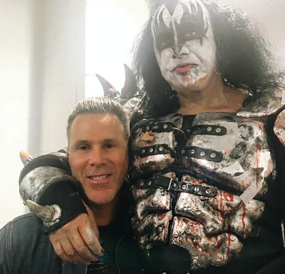 scottlippsさんのインスタグラム写真 - (scottlippsInstagram)「Farewell @kissonline and to an amazing career - happy I could see the epic last show @thegarden shoutout to @itsevanstanley @amberwildband - check out the @lippsservicepod episodes with @paulstanleylive @genesimmons and @nicktsimmons @itsevanstanley #kiss」12月4日 8時51分 - scottlipps