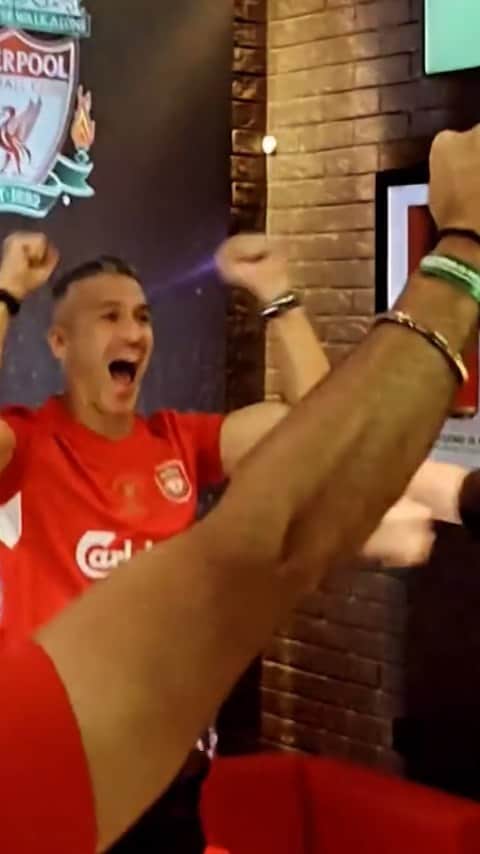 ルイス・ハビエル・ガルシア・サンスのインスタグラム：「Incredible couple of days in Bangalore to watch the Liverpool game with so many passionate supporters thanks to Calsberg and the love for our club. The result was the icing on the cake for an unforgettable night. Thank you for having me and see you next time. #YNWA #LFC #carlsberg30years」