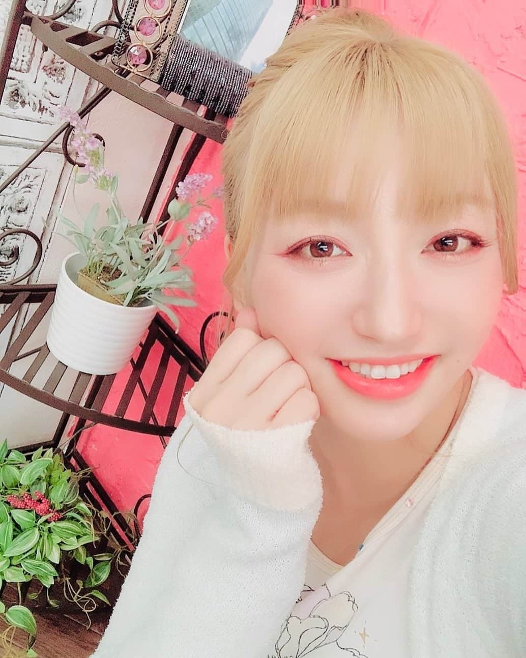 榎あづさのインスタグラム：「おはようございマッシュルーム🍄」