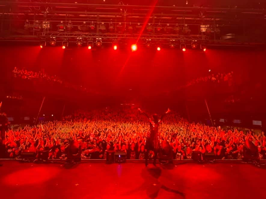 BABYMETALさんのインスタグラム写真 - (BABYMETALInstagram)「Thank you for coming to BABYMETAL WORLD TOUR 2023 EU & UK in Tilburg🇳🇱  #BABYMETAL #BABYMETALWORLDTOUR2023 #TILBURG」12月4日 10時12分 - babymetal_official