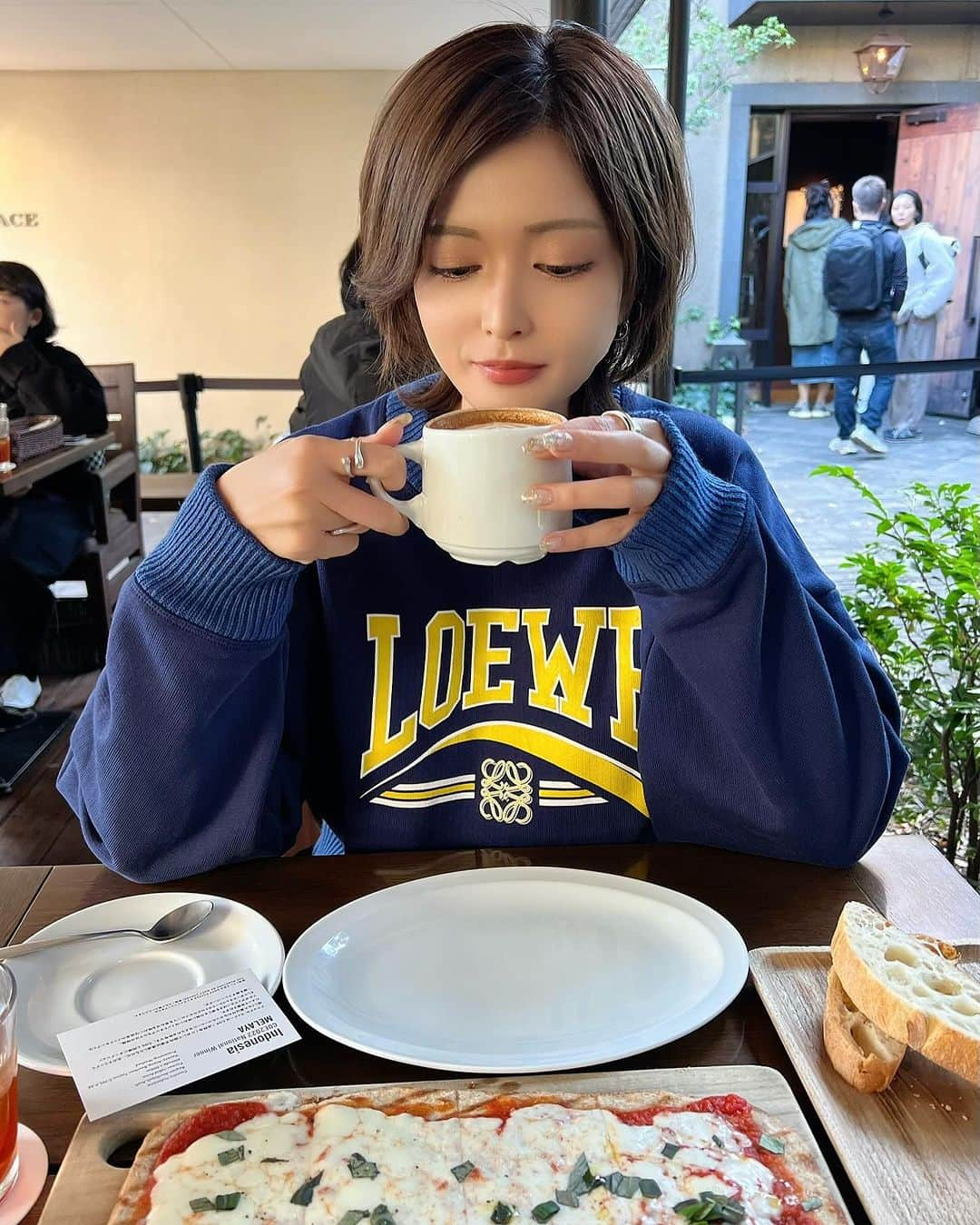 FukamizuYukina さんのインスタグラム写真 - (FukamizuYukina Instagram)「_ おはよう🌤️☕️🌼 今週も1週間充実させよっ🤜🏻🫷🏻 ㅤㅤㅤㅤㅤㅤㅤㅤㅤㅤㅤㅤㅤ @barphase_fukuoka オープンして あっという間に今月で5ヶ月経つ💨 東京と福岡の行ったり来たりで今年は 特にフライト移動も多くて(毎年だけどｗ) とにかく行動してきた一年👣✨ ㅤㅤㅤㅤㅤㅤㅤㅤㅤㅤㅤㅤㅤ 年末、はあ〜頑張った〜あ！！って 溶けられるくらい最後まで全力で 突っ走ろうがんばるううう✊🏻⤴︎⤴︎ ㅤㅤㅤㅤㅤㅤㅤㅤㅤㅤㅤㅤㅤ #daikanyama #ivyplace #ivyplace代官山 #代官山カフェ #代官山ランチ #barphase」12月4日 10時25分 - peitaro72