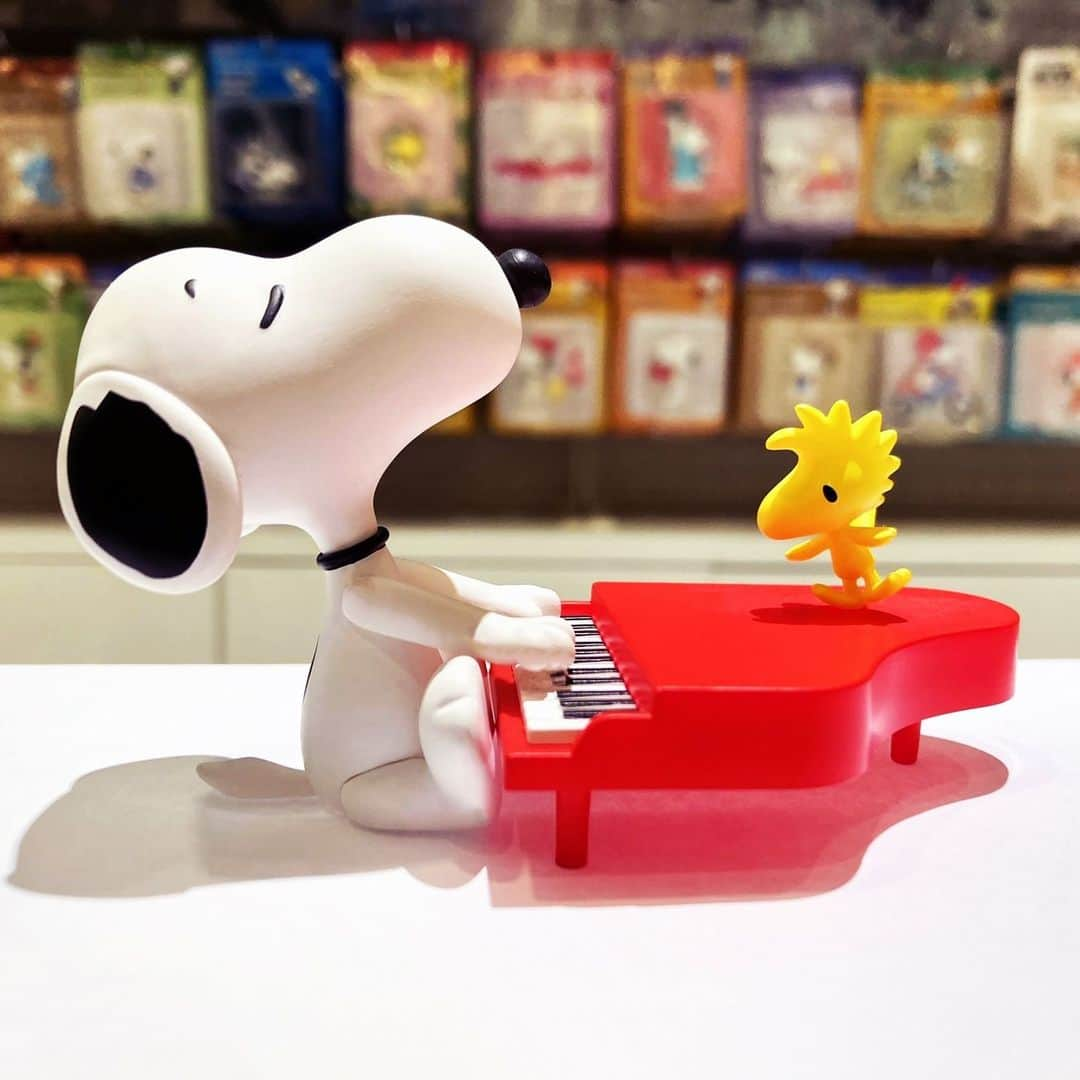 MEDICOM TOYさんのインスタグラム写真 - (MEDICOM TOYInstagram)「💕😁🐶🎹  © 2023 Peanuts Worldwide LLC  #medicomtoy #メディコムトイ #udf #PEANUTS #SNOOPY」12月4日 10時30分 - medicom_toy