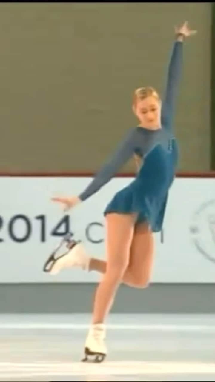 アシュリー・ケインのインスタグラム：「happy #worldiceskatingday 🤍 @worldiceskatingday   so grateful for how much this sport has blessed me with!  vc: @oniceperspectives」