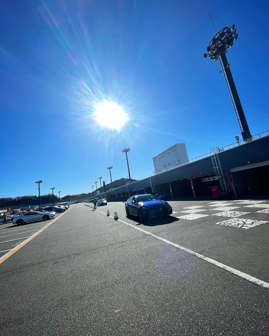 井口卓人のインスタグラム：「本日は、もてぎでTOYOTA GAZOO Racing Driving experience開催中です👍気持ちのいい天気です☀️」