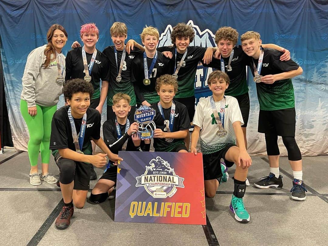 USA Volleyballのインスタグラム：「Thank you to all the clubs who came out to the 2023 Mountain Classic Boys Qualifier and shout out to all the teams who qualified for Nationals! See you in Dallas!  #mountainclassicvb」