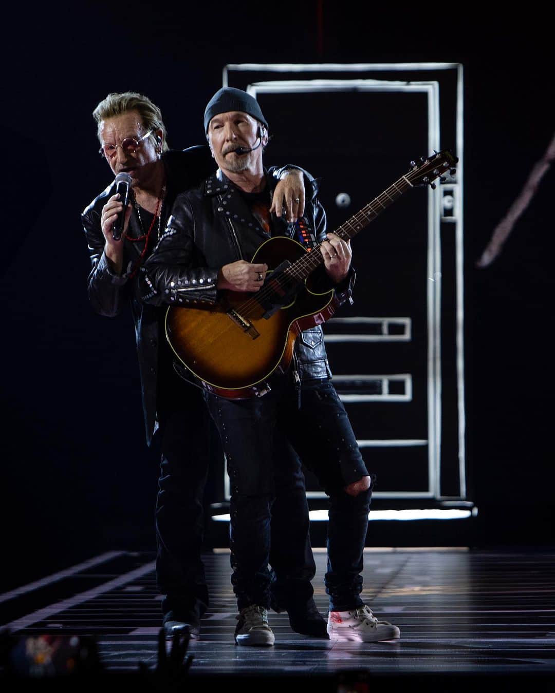 U2さんのインスタグラム写真 - (U2Instagram)「U2:UV Achtung Baby, Live at Sphere. XVIII & XIX.  📸: @rossandrewstewart」12月4日 11時03分 - u2