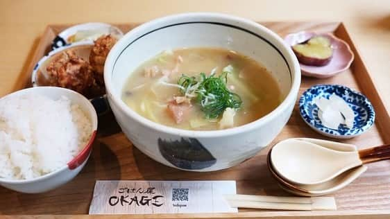 けんさむさんのインスタグラム写真 - (けんさむInstagram)「けんさむ🐶です🍚✨ 【OKAGE おかげ】熊本#阿蘇 に#デカ盛り の 素晴らしい定食屋さんが👻⁉️ お相撲さんがやってるお店です(🖐🏻 ᐕ)ﾄﾞｽｺｲ 📍#ごはん屋OKAGE  いいね👍フォロー👯‍♂️Thankyou😇✨ 皆さんの熊本のお気に入りを教えてください🌿 DM💭待ってます🐶🎶 . #けんさむの熊本紹介 #熊本 #熊本グルメ #くまモン #けんさむ #熊本観光 #kumamoto #熊本ランチ #阿蘇ドライブ #阿蘇ランチ #大盛り」12月4日 11時30分 - kensome_kumamoto