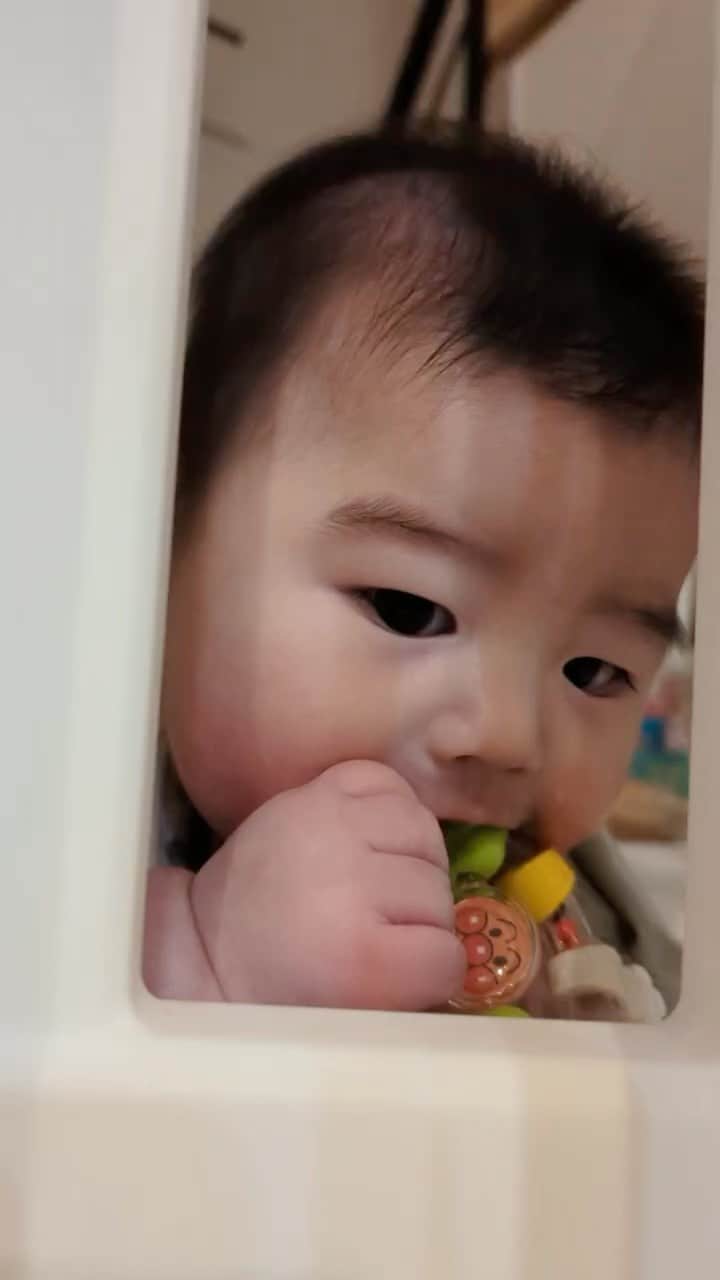 宇都宮まきのインスタグラム：「まじ必死😍 これ渡したら、口に持って行くスピード✨光の速さ 🤣 まじオカルト〜😂🤞🎉🥰📣🍝」