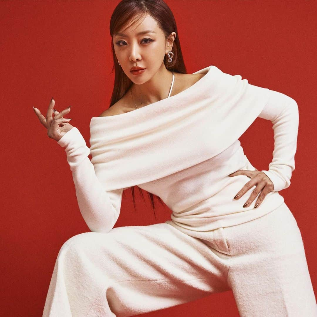 ナルシャさんのインスタグラム写真 - (ナルシャInstagram)「[ D-5 ]  2023.12.9.SAT.6PM  #나르샤#게임#싱글 #narsha#game」12月4日 11時57分 - narsha81