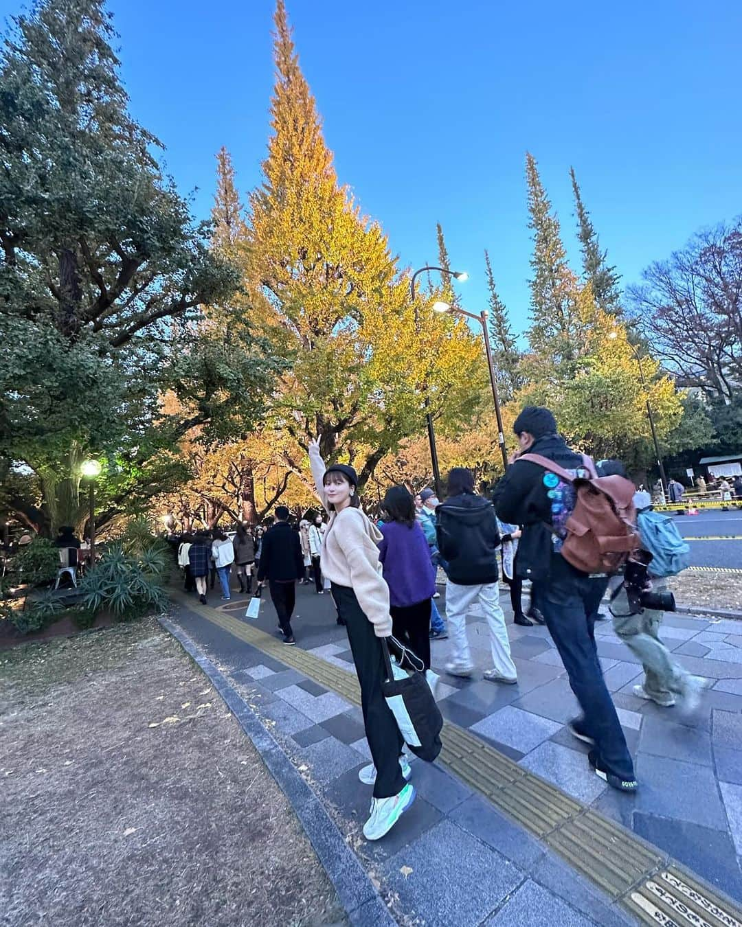 水野まいさんのインスタグラム写真 - (水野まいInstagram)「12月に入ってかなり寒くなりましたね🥶 毎日震えてます😥  みなさん風邪をひかぬよう気をつけてくださいね🫶💗.  KNITは #frayid  bottom は　#uniqlo  shoesは#xgirl」12月4日 12時03分 - predia_mizuno_mai