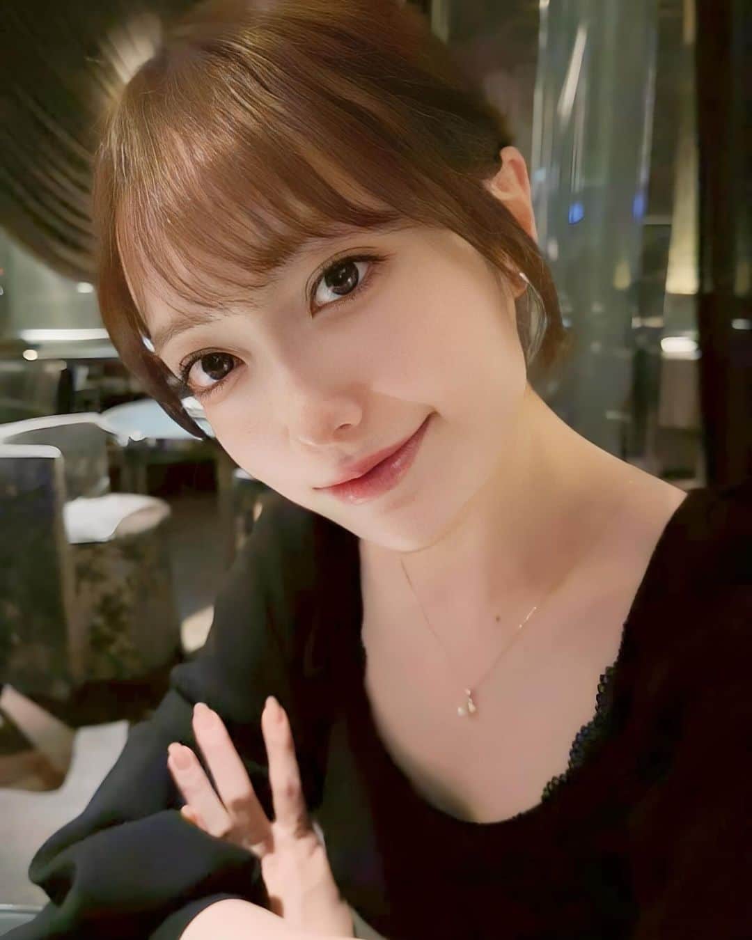 小池ありささんのインスタグラム写真 - (小池ありさInstagram)「高画質すると明るくなっていいけど加工感強まるし、 でもそのままの出すとボヤけるから迷いどころ…😫  ୨୧┈ ─*・‥…─*・‥…─*・┈୨୧  ☑#ワンピース   @snidel_official   ୨୧┈ ─*・‥…─*・‥…─*・┈୨୧  #小池ありさ #소통　#인친 #코이케아리사 #小池有纱  #低身長ファッション #ワンピースコーデ」12月4日 12時07分 - arisa3612