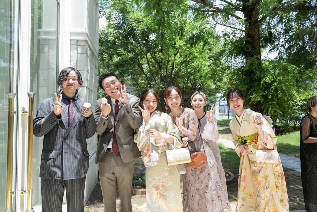 福井結婚式 福井結婚式場さんのインスタグラム写真 - (福井結婚式 福井結婚式場Instagram)「. 今日という日だからこそ伝えられる「おめでとう」と「ありがとう」  その場にいる全員が幸せな気持ちになるのがご結婚式です✨  ララシャンスベルアミーでは、お二人の大切な方々と最幸のお時間を作るお手伝いをさせていただいております💍  #結婚式  #結婚式お呼ばれ  #挙式  #披露宴  #披露宴会場  #福井結婚式場  #結婚式場  #結婚式コーデ  #結婚式準備  #和装  #和装結婚式」12月4日 12時31分 - lalachance_belami_fukui