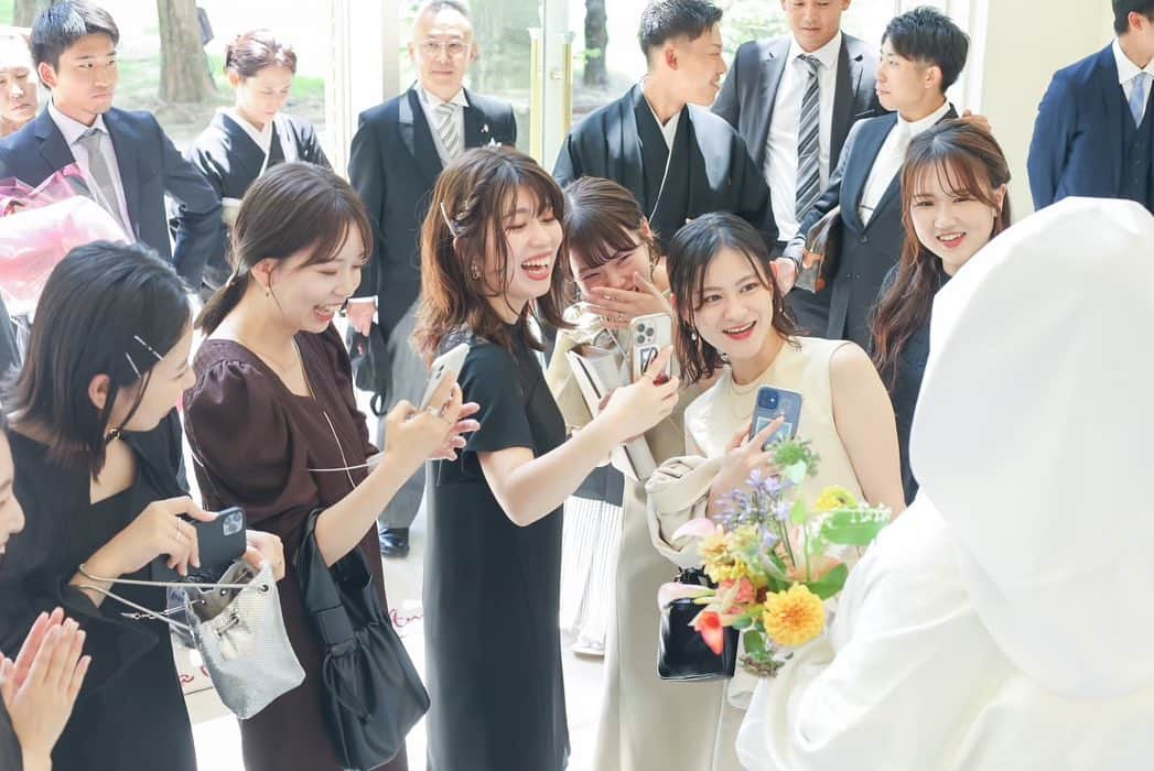 福井結婚式 福井結婚式場さんのインスタグラム写真 - (福井結婚式 福井結婚式場Instagram)「. 今日という日だからこそ伝えられる「おめでとう」と「ありがとう」  その場にいる全員が幸せな気持ちになるのがご結婚式です✨  ララシャンスベルアミーでは、お二人の大切な方々と最幸のお時間を作るお手伝いをさせていただいております💍  #結婚式  #結婚式お呼ばれ  #挙式  #披露宴  #披露宴会場  #福井結婚式場  #結婚式場  #結婚式コーデ  #結婚式準備  #和装  #和装結婚式」12月4日 12時31分 - lalachance_belami_fukui