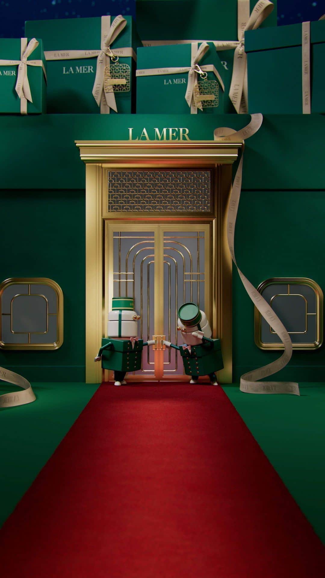 ドゥラメールのインスタグラム：「The Icon, The Original  Stay merry and moisturized all season long with Crème de la Mer, our legendary ultra-rich cream that helps heal dryness and energize repair.  Shop Now. #LaMer #LaMerSkincare #CremedelaMer」