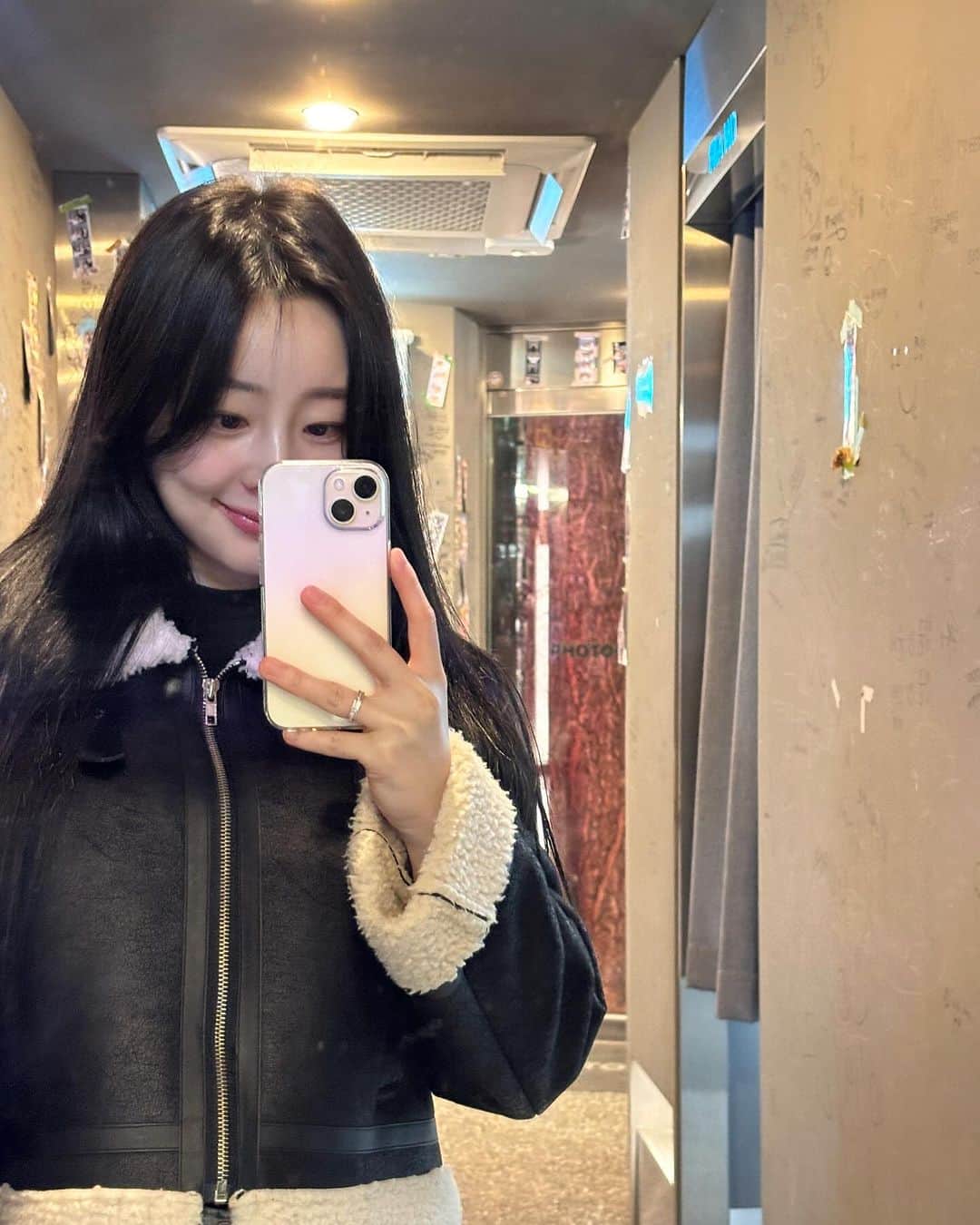 ユ・ボファのインスタグラム：「어디를 가냐보다 누군가와 함께 있는게 중요해💕  너무 소중한 하루 행복한 시간 꼬맹이 생일날🎂🥰  울 또유니 생일튜카행 사랑해♥️  📍북촌 fru 서울 종로구 북촌로5길 10」