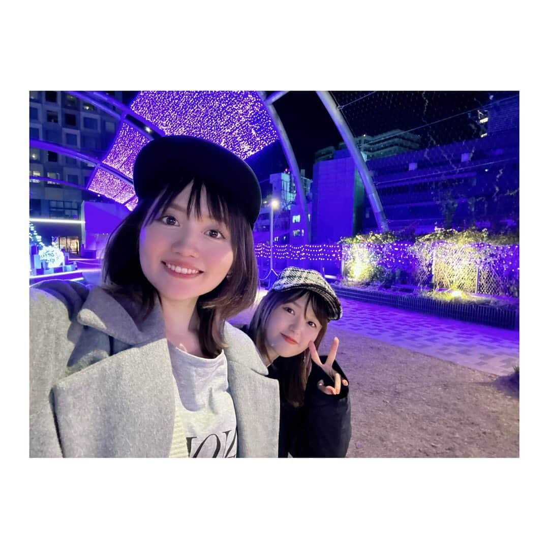 のぐちゆりさんのインスタグラム写真 - (のぐちゆりInstagram)「ひとちゃん @owada_hitomi とおさんぽ🏃‍♀️  インスタ始めるし映え写真撮ろうぜ！！！となり、イルミネーションを求め宮下パークへ。  綺麗だった〜〜〜〜🎄  #渋谷 #宮下パーク #映え写真だと信じてる」12月4日 23時32分 - chan_yuyu_ri