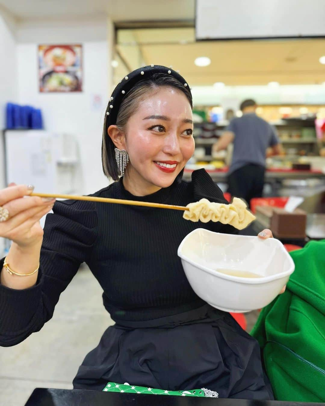 梅谷安里さんのインスタグラム写真 - (梅谷安里Instagram)「in Seoul🇰🇷🫰 久しぶりのソウル旅。 着いてからとりあえずお腹すいたので 江南駅の地下街でおやつした😚🍢🍙 何気に韓国のおでん初めて😚 #韓国#ソウル#あん旅」12月4日 23時55分 - anriworld