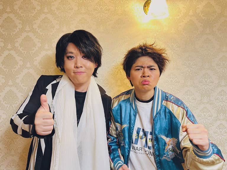 田村正和のインスタグラム：「今夜は♪  船の上でのステージでした✨ 素敵な夜空だったよ😊  ハリウリサ・ニセキン・たむたむ  最高の組み合わせ✨」