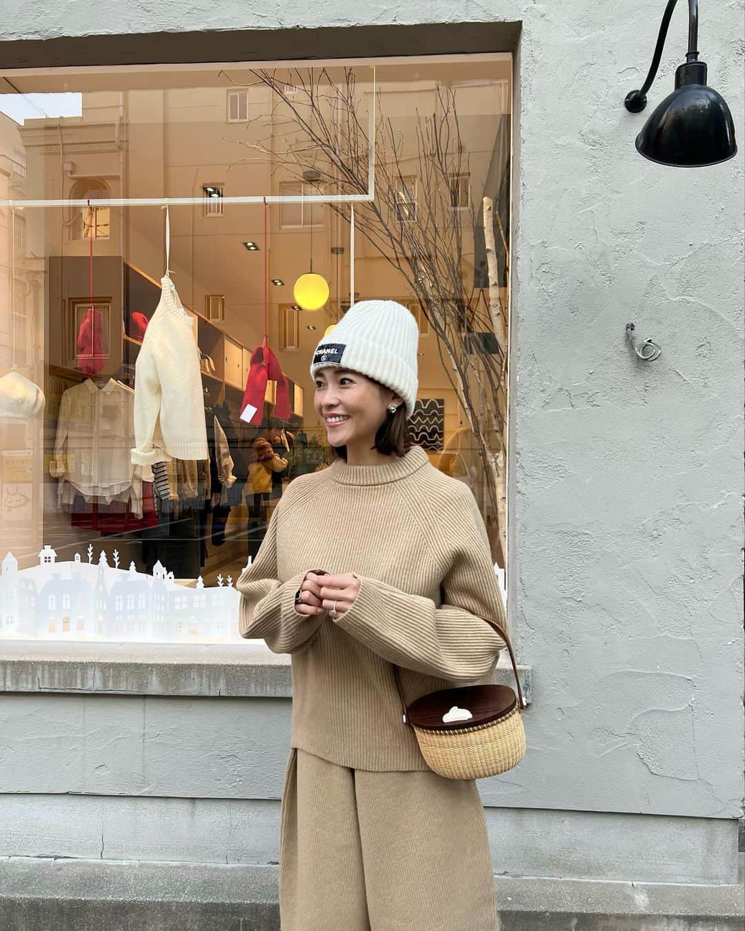 Risako Yamamotoさんのインスタグラム写真 - (Risako YamamotoInstagram)「今日は息子も私もニットのセットアップ♡ リンクコーデで嬉しい♡  大好きなおばさんのお誕生日だったので僕ちんもお祝いに駆けつけました👶🏼🎂  私のニットは @rosy_monster の新作、息子は @bonpoint 🍒  #ootd #fashion #coordinate #rosymonster #bonpoint #赤ちゃんコーデ #babyfashion #babyboy #mamalife #ママライフ #男の子ママ」12月5日 0時02分 - risako_yamamoto