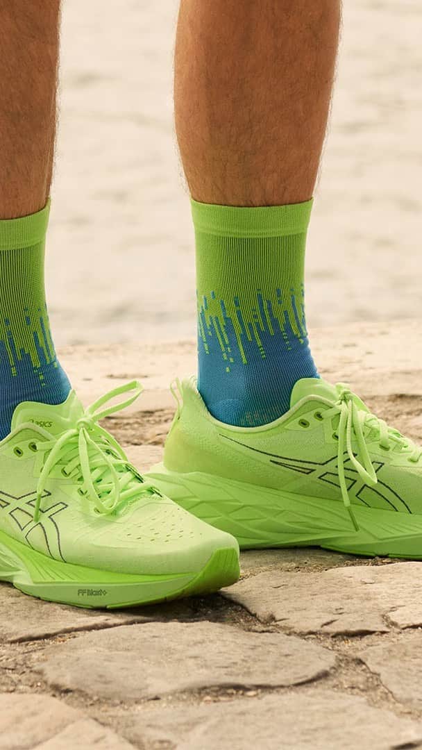 ASICS Americaのインスタグラム：「The new NOVABLAST™ 4 shoe: energizing your runs and energizing your mind. #NOVABLAST」