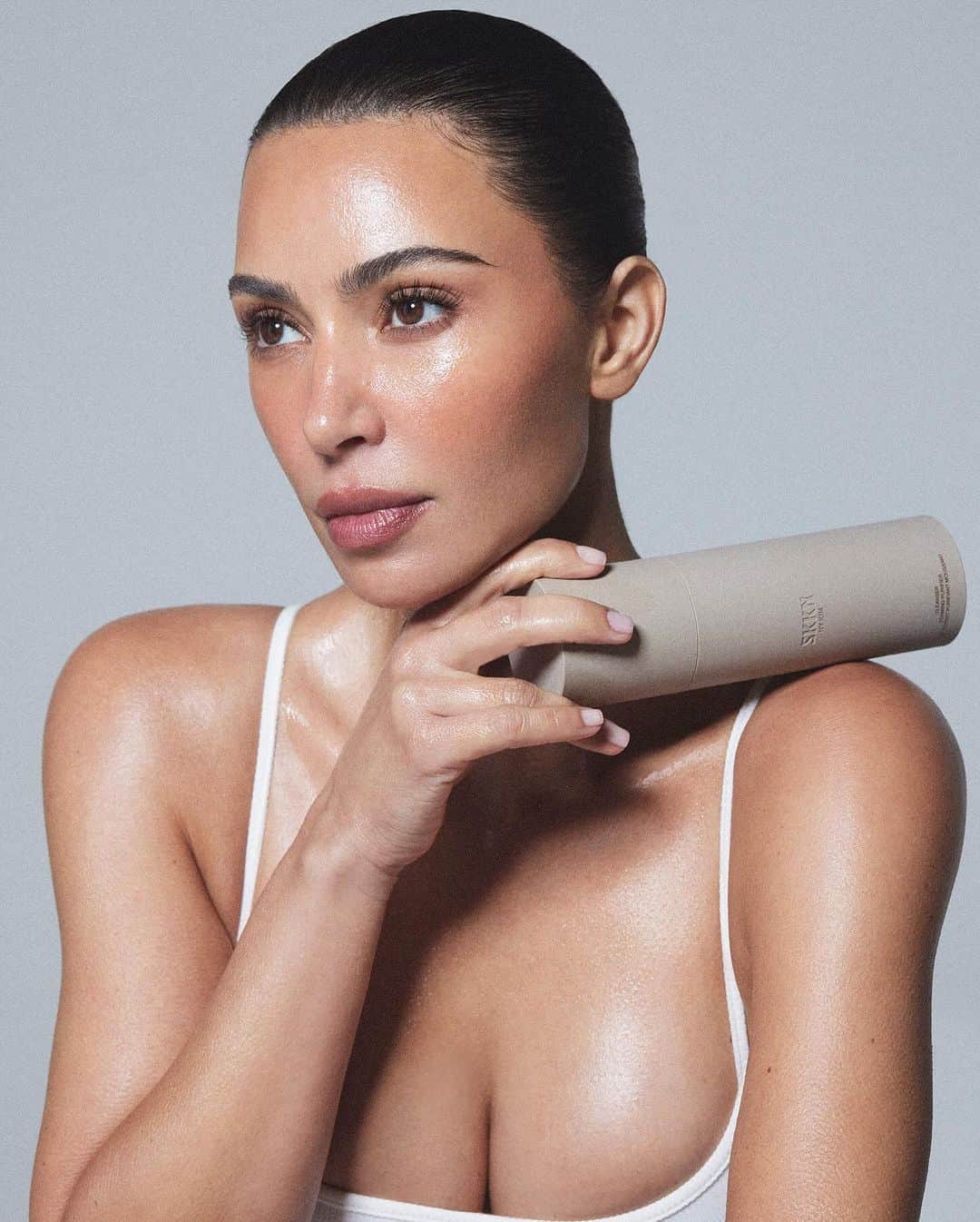 キム・カーダシアンさんのインスタグラム写真 - (キム・カーダシアンInstagram)「@skkn for the win」12月5日 0時50分 - kimkardashian