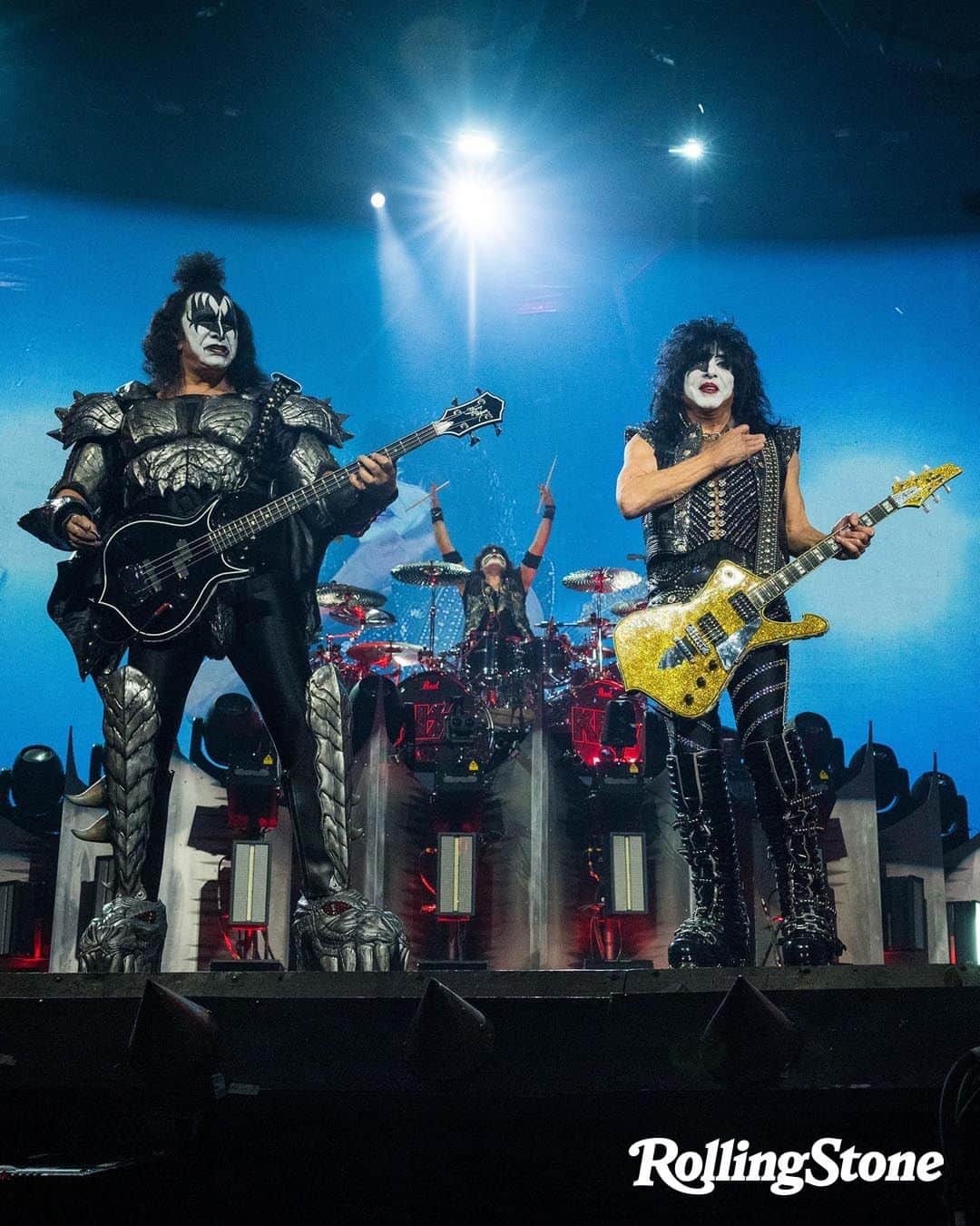 Rolling Stoneさんのインスタグラム写真 - (Rolling StoneInstagram)「KISS (@kissonline) performed their final concert of the "End of the Road" tour Saturday at NYC's Madison Square Garden. 📸 @sachalecca for Rolling Stone」12月5日 0時50分 - rollingstone