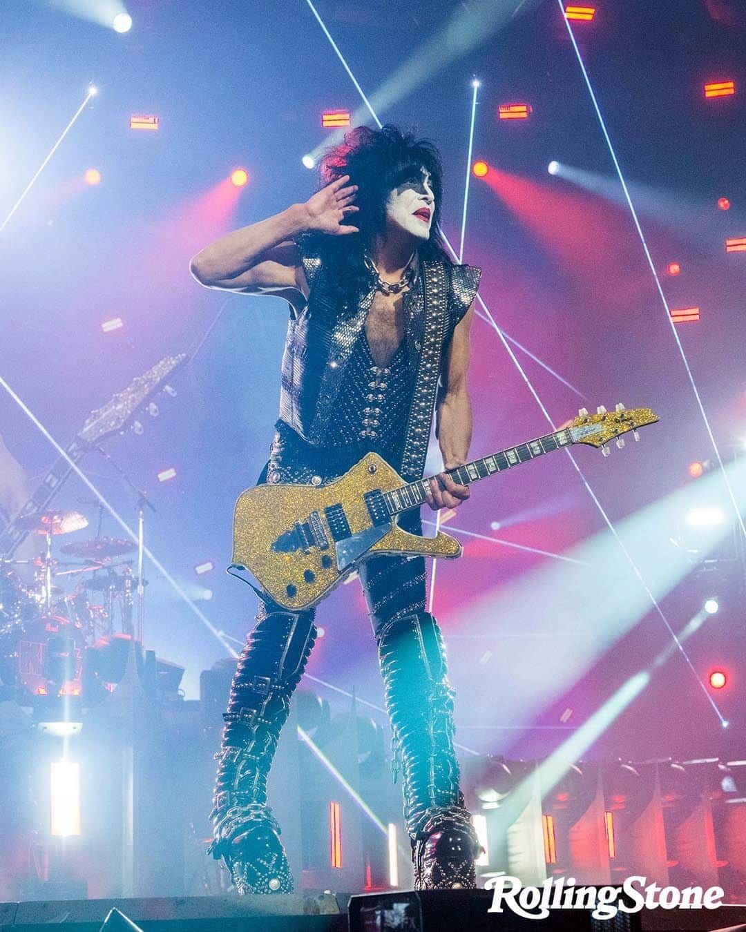 Rolling Stoneさんのインスタグラム写真 - (Rolling StoneInstagram)「KISS (@kissonline) performed their final concert of the "End of the Road" tour Saturday at NYC's Madison Square Garden. 📸 @sachalecca for Rolling Stone」12月5日 0時50分 - rollingstone