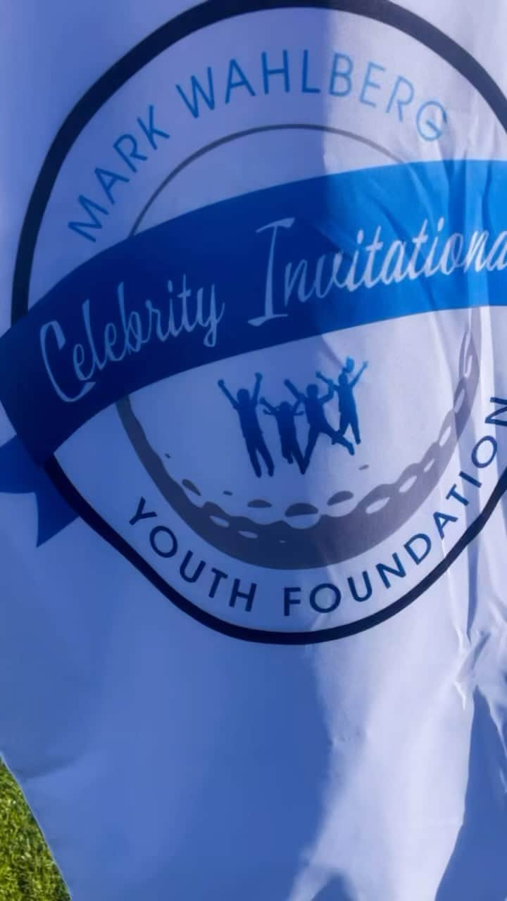 マーク・ウォールバーグのインスタグラム：「What an amazing event for @mark_wahlberg_youth_foundation ❤️ thank you everybody showing up and all your support🙏❤️🙏🏆❤️」