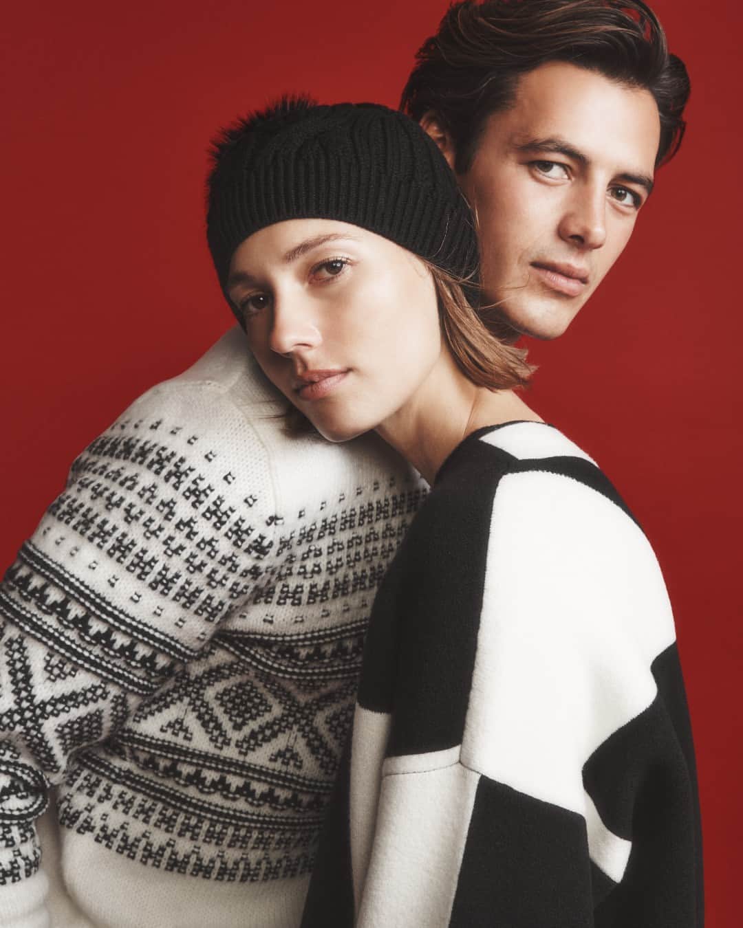 Club Monacoさんのインスタグラム写真 - (Club MonacoInstagram)「Finding the perfect gift is easier than you think. Shop our Holiday Gift Edit.」12月5日 0時45分 - clubmonaco