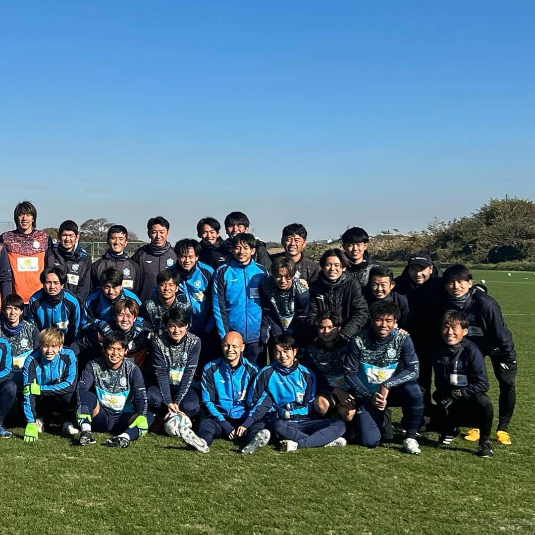 湘南ベルマーレさんのインスタグラム写真 - (湘南ベルマーレInstagram)「2023 SHONAN BELLMARE🟢🔵 😊😄😍  #湘南 #ベルマーレ #湘南ベルマーレ #bellmare  #たのしめてるか #BELIEVE #roadtothefuture」12月4日 16時14分 - shonan_bellmare