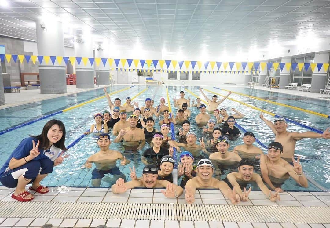 菊地智義さんのインスタグラム写真 - (菊地智義Instagram)「『新宿区×よしもと わくわく！スポーツ体験プロジェクト 〜水泳教室〜』 おそらく私は数年前より泳ぎが上手になってると思います。 毎年めちゃくちゃ疲れますが(笑)、プール入るの楽しいです！ 皆さんありがとうございました。 #水泳教室 #中西悠子 さん #星奈津美 さん #山階早姫 さん #小坂悠真 さん #ハイキングウォーキング #ミサイルマン西代 #よしもとスポーツ #新宿区 #キクチウソツカナイ」12月4日 16時11分 - potatokikuchi2