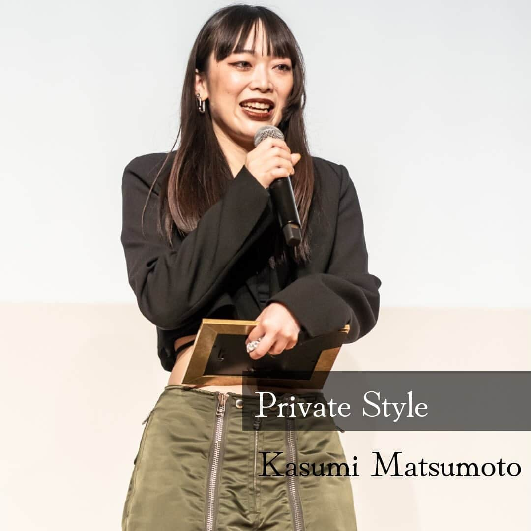 Dress the Life(ドレスザライフ) さんのインスタグラム写真 - (Dress the Life(ドレスザライフ) Instagram)「DtL社員のご紹介✨  -Kasumi Matsumoto- 2020年新卒入社 2023年3月のKICK OFFでは個人MPPを受賞。 現在は2023年6月よりJUNO鹿児島店ショップマネージャーに昇格。 とにかくポジティブで、ドレスが大好きで、そして皆んなにエネルギーを与えてくれるそんな素敵な存在です✨  #dressthelife #ドレスコーディネーター  #ドレススタイリスト  #ブライダル業界 #接客業 #アパレル業界  #ウエディングプランナー  #25卒就活 #ブラックジャケット」12月4日 16時19分 - dressthelife