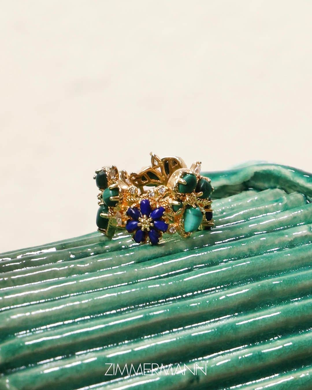 ジマーマンのインスタグラム：「New Season Jewellery: Our latest Jewellery collection has now landed in stores. Extravagantly luxurious flower clusters and brooches are reimagined and repurposed as a statement. #ZimResort24 #zimmermann」