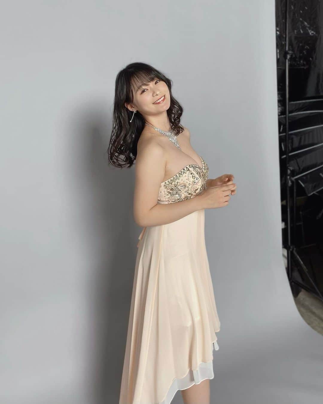 星名美津紀のインスタグラム：「本日より全国随時導入🔥 皆様のご指名お待ちしております❤️  #スマスロ #lラブ嬢3 #ラブ嬢 #gohoubi」