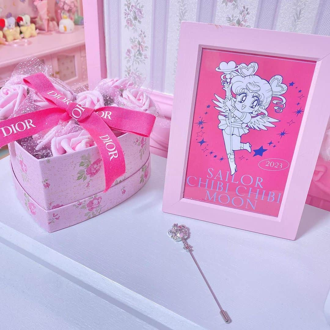 まろんちゃんさんのインスタグラム写真 - (まろんちゃんInstagram)「ちびちびちゃんまじ天使ー👼💗  #fancytoy#pinkroom#ファンシー#ゆめかわ#ピンクルーム#ピンク部屋#ゆめかわいい#myroom#おもちゃ部屋#ファンシートイ #pink#ピンク#セーラームーン #sailormoon」12月4日 17時33分 - fancy_maronchan