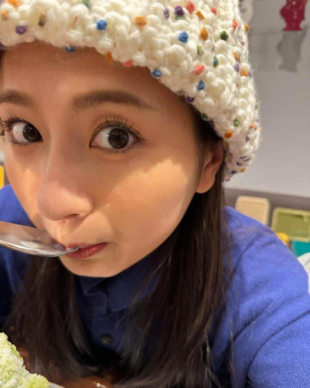 ロンモンロウさんのインスタグラム写真 - (ロンモンロウInstagram)「食べっている🍧   最近、母が作ってくれた帽子を毎日かぶっています。」12月4日 17時36分 - ronmonroe_official