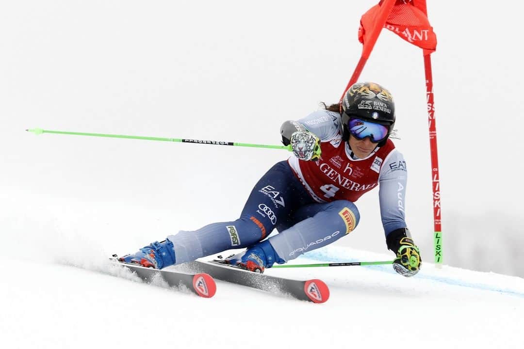 Armani Officialさんのインスタグラム写真 - (Armani OfficialInstagram)「Congratulations to Federica Brignone for her second consecutive giant slalom victory at the Women’s FIS Alpine ski World Cup in Tremblant.  #EA7 @federicabrignone @fisalpine」12月4日 18時06分 - emporioarmani