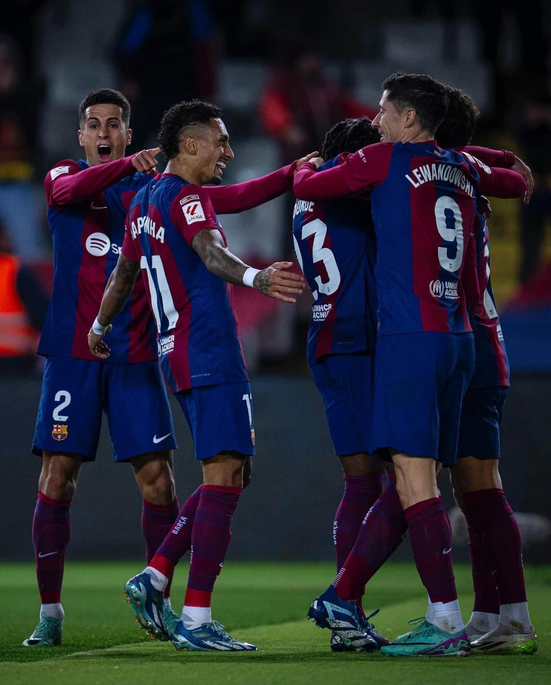FCバルセロナのインスタグラム：「🤩 Very 𝗶𝗺𝗽𝗼𝗿𝘁𝗮𝗻𝘁 Victory」