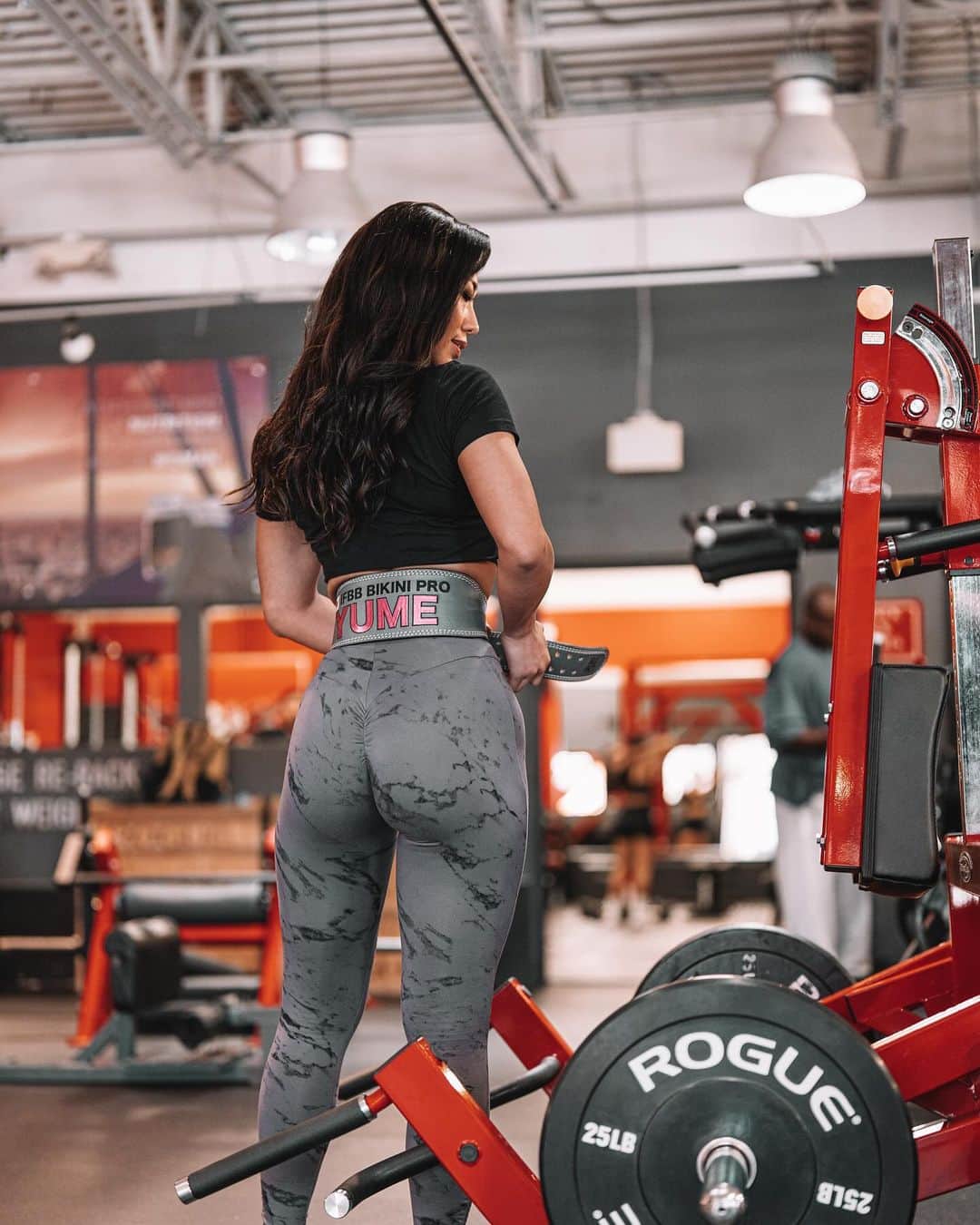 YumeFitのインスタグラム：「. . Training Belt / @allout529   📍 @ironreligiongym」